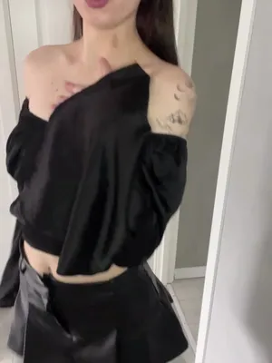 #Amateurs #Mirror #Solo #Onlyfans #Slim #Sexy #Sexy Body #Leather Skirt #Casual #Mirror Selfie #Outfit Reveal