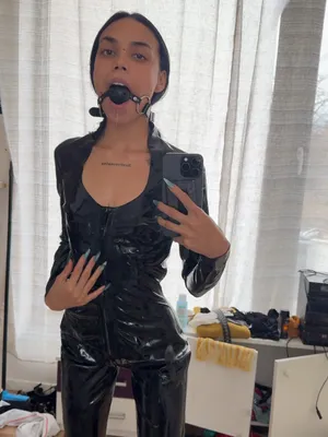 #Morena #Tatuaje #BDSM #Tetas Pequeñas #Latina #Látex #Colombiana #Máscara De Látex #Chica De Látex #Contenido Exclusivo #Ver Mi Fetiche #Vendiendo Contenido #Látex Lilu