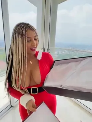 Even Santa Knows I’m a Slut 🥵