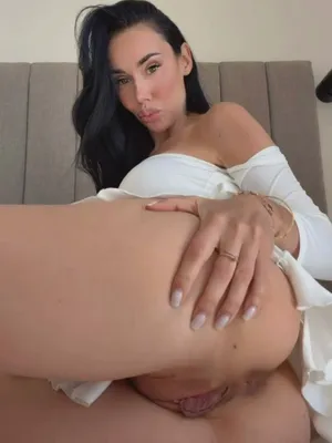 #Amateurs #Asshole #Pussy #Solo #Onlyfans #Teasing #Black Hair #Vertical Porn #Alina Boobs