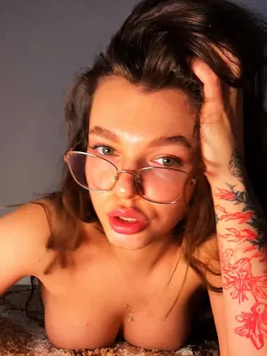#Amateurs #Teen #Tits #Brunette #Tattoo #Glasses #Solo #Onlyfans #Teasing #Natural Tits #Cute Girl #Vertical Porn #Lily Rush
