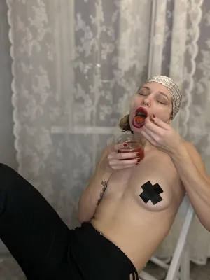 #Amatorzy #Tits #Tattoo #Onlyfans #Kuszenie #Sexy #Zdjęcia #Nose Piercing #Kris Amber