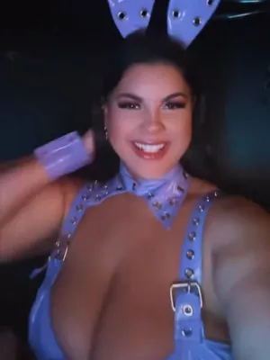 #Big Tits #Brunette #Big Ass #Onlyfans #BBW #Vertical Porn #Leaks #Onlyfans Models #B Butter Cream19