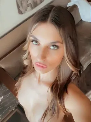#Brunette #Beautiful #Vertical Porn