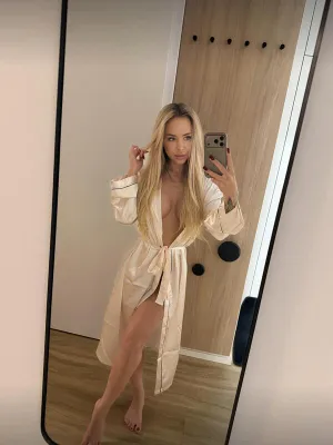 #Amateurs #Teen #Blonde #Beautiful #Czech #Mirror #Onlyfans #Hot #FYP #Photos #Anastasinka