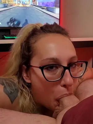 #Amateurs #Blowjob #Glasses #Vertical Porn