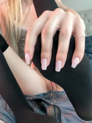 #素人 #Blonde #Pussy #Solo #Onlyfans #Stockings #Sexy #Trimmed #Bedroom #Pussy Play #长指甲 #Foot Tease #Nylon Stockings
