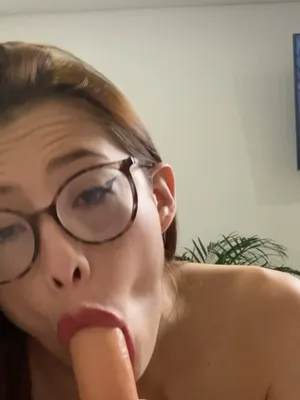 #幼女 #Blowjob #Redhead #Glasses #Latina #假屌 #大号假阳具 #Solo #女主播 #吸吮 #Dildo Blowjob #Camsoda #含吸假屌 #Dildo Play #Chloe Ferreira