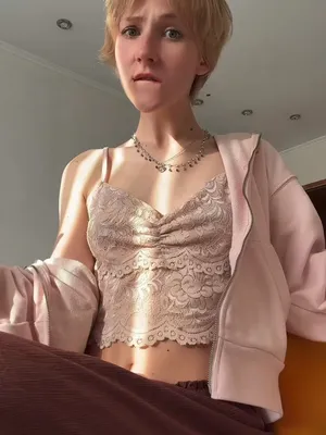 #Amadoras #Loira #Pagando Peitinho #Solo #Onlyfans #Provocação #Quente #Peitos Naturais #Flash #Sexy #Lace Top