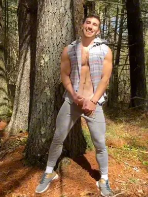 #Blowjob #Cumshot #Muscular #Solo #W Plenerze #Bareback #Gej #Forest #Fucking #Walenie Konia