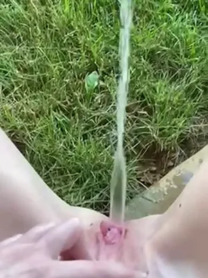 #Pissing #Vertical Porn