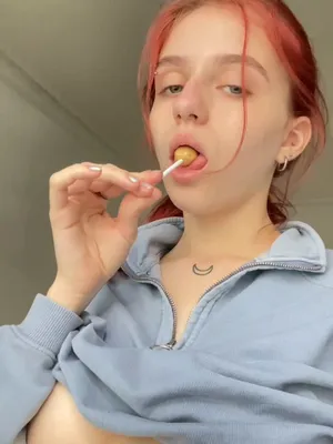 #Aficionados #Tetas #Solo #Joven #Onlyfans #Provocación #Piruleta #Vertical Porn #Lolly Honey