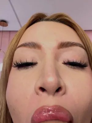 She can make you cum in less than a minute 😍