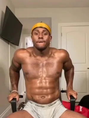 #Muscular #Cum #Solo #Balls #Masturbazione #Body Builder #Seghe #Cazzo Grosso #Black Stud #Oiled Body
