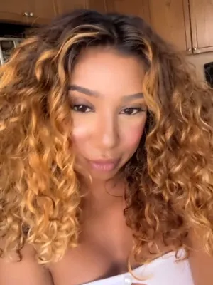 #Onlyfans #Vertical Porn #Leaks #Onlyfans Models #Thenylafox