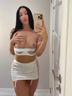 #Amatoriali #Brune #Tette Piccole #Specchio #Da Sola #Onlyfans #Provocazione #Sensuale #FYP #Porno In Verticale #de- D Ea Selvaggia