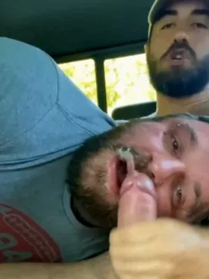 #Blowjob #Tattoo #Cumshot #Gej #Bearded #Walenie Konia #Vertical Porn #Spust Do Ust #Czapka