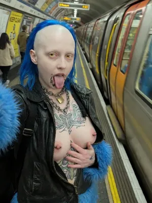 #Aficionados #Público #Tatuaje #Piercing #Intermitente Público #Perforador De Pezones #Neón #Caída De Tetas #Emo #Chicas Tatuadas #Punk #Chica Emo #FYP #Viral #Tiktok Porn #Metro #Filtraciones #Fugas De Instagram #Tiktok18+ #Fugas De Chica Amateur #Nextgen Vids