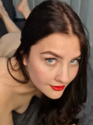 #Amatorzy #Brunette #Small Tits #Solo #Young #Onlyfans #Kuszenie #Vertical Porn #Vinell Voss