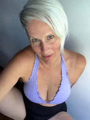 #Amateure #Mutter #Grosse Titten #Solo #Onlyfans #JOI #Sexy #Stiefmutter #Vertikal Porno #Silbernes Haar #Göttin Der Lust