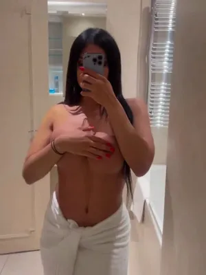 #Shemale #Vertical Porn #Onlyfans Models #TS Diva Giordy