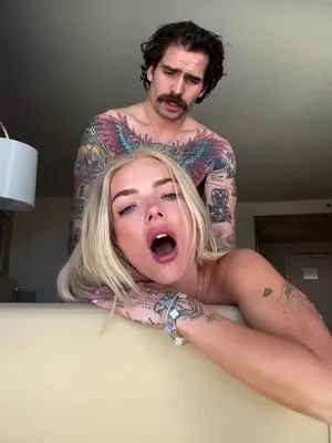 #Tette Grosse #Creampie #Pompino #Rough #Tatuaggi #Bionde #Gola Profonda #Rasata #Baciare #Leccata #Missionario #Scopata In Faccia #Palle #69 #Scopare #Alla Cavalcata Inverso #Tette Finte #Perdite