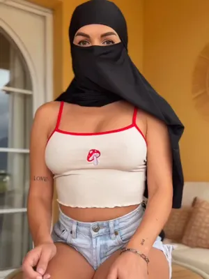 #Big Tits #Flashing Tits #Solo #Onlyfans #Teasing #Arab #Sexy #FYP #Vertical Porn #Niqab #Gala69