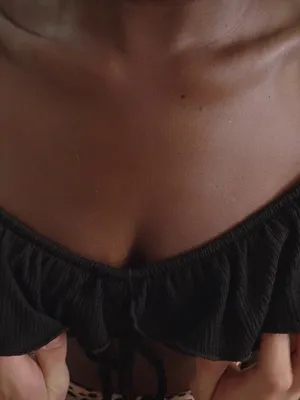 #Blowjob #Big Ass #Ebony #Afro #Cuckold #Cowgirl #Reverse Cowgirl #Riding Dick #Money #Vertical Porn