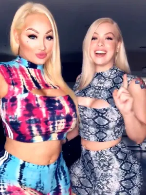 #Tetas Grandes #Tatuagem #Loira #Bundão #Onlyfans #Pornô Vertical #Vazamentos #Modelos Onlyfans #Becky Crocker #Becky Crockerrr