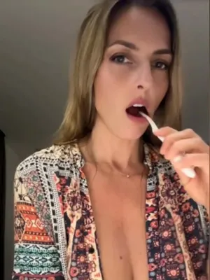 #Amateurs #MILF #Solo #Onlyfans #Hot #Slut #Vertical Porn #Brushing Teeth #Lusilove Official