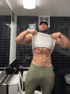 #Tattoo #Muscular #Onlyfans #男同 #Vertical Porn #流出 #Onlyfans Models #Lucas Lakutsin