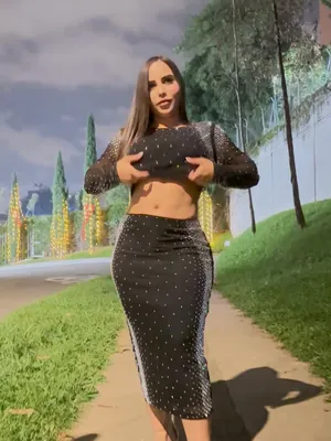 #Amatoriali #Tette Grosse #Latina #Esibizionista #Da Sola #All'aperto #Provocazione #Sensuale #Camsoda #Gaby Ferrer