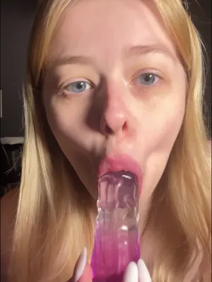 #Amateurs #Mignon #Pipe #Blonde #Gorge Profonde #Gode #Toys #Solo #Allumeuse #Suçage Gode #Jouer Avec Un Dildo #Purple Dildo
