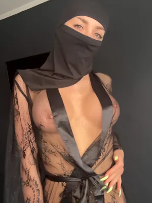 #Solo #Onlyfans #Provocación #Árabe #Caliente #Musulmanas #Pechos Artificiales #Sexy #Niqab #Sasha Savage