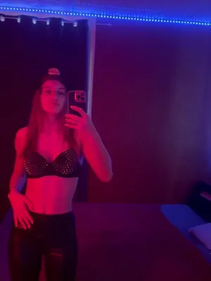 #Teen #Beautiful #Solo #Model #Cute Girl #Vertical Porn