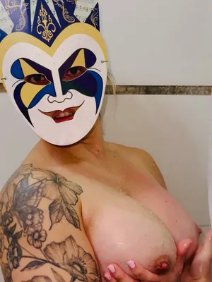 #Gros Seins #Douche #Tatouage #Masque #Latino #Solo #FYP #Se Doucher #Ambar Nixon
