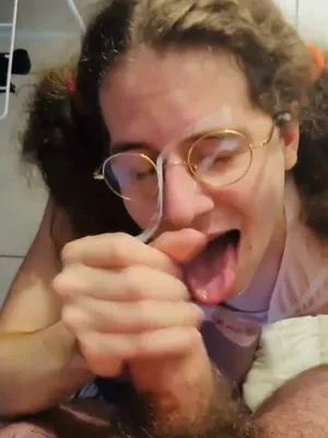 #Aficionados #Mamada #Gafas #Corrida #Facial #Coletas #Chico Femenino #Gay #Joven Gay #Mamada Descuidada #Vertical Porn