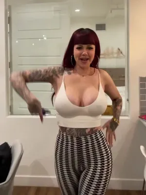 #Big Tits #Tattoo #Onlyfans #Vertical Porn #Leaks #Onlyfans Models #Lorettaxrose