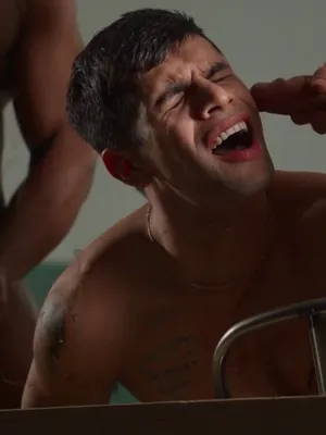 #Trío #Corrida #Ébano #Facial #Besar #Vertical Porn