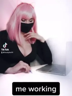 MILF in mask working with a horny focus. Screen isn’t the only thing getting a hard click.