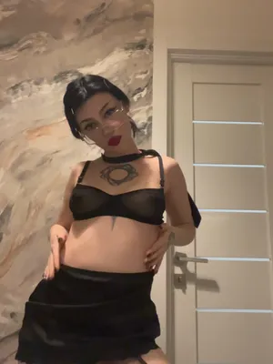 #Amateurs #Tattoo #Glasses #E- Girls #Lingerie #Mirror #Solo #Onlyfans #Teasing #Sexy #Black Hair #Goth Lingerie #Cross Tie