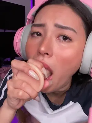 #Deepthroat #Dildo #Drooling #Vertical Porn