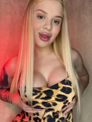 #素人 #Tits #Tattoo #Blonde #Flashing Tits #Solo #Onlyfans #Natural Tits #Sexy #Leopard Print #Lip Filler