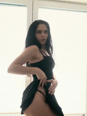 #Brunette #Onlyfans #Striptease