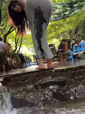 #Public #Pissing #Outdoor #Chinese #Vertical Porn