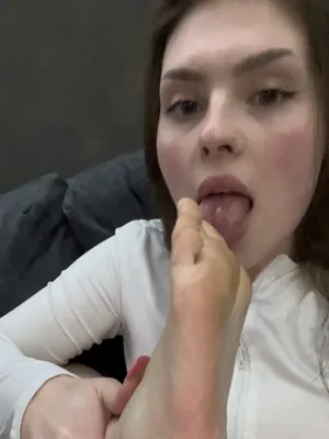 #Morena #Fetiche #Fetiche Com Pés #Solo #Onlyfans #Provocação #Pornô Vertical #Rorry Ree