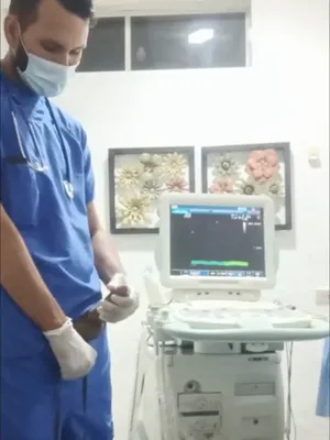 #Cumshot #Gesichtsmaske #Handschuhe #Solo #Schwul #Wichsen #Doktor #Vertikal Porno