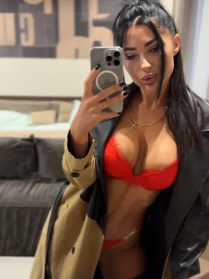 #Beautiful #Lingerie #Mirror #Solo #Onlyfans #Teasing #Hot #Sexy #Black Hair #Vertical Porn #Ariafor