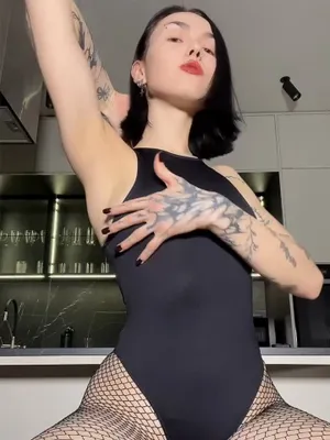 #Brunette #Tatouage #Belle #Solo #Onlyfans #Résille #Aisselles #Fille Mignonne #Vertical Porn #Mary Maîtresse