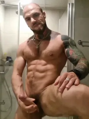 #Tetování #Stříkání #Velký Péra #Svaly #Sólo #Homosexuálové #Vousatí #Chlupatý Péra #Jerking Off #Bald #Vertikální Porno #Valdemar Santana